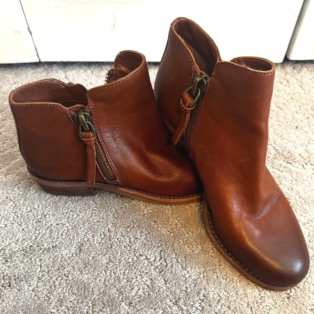Gianni Bini Ankle Bootie Leather Side Zip 5M Cognac Brown Womens Western Casual